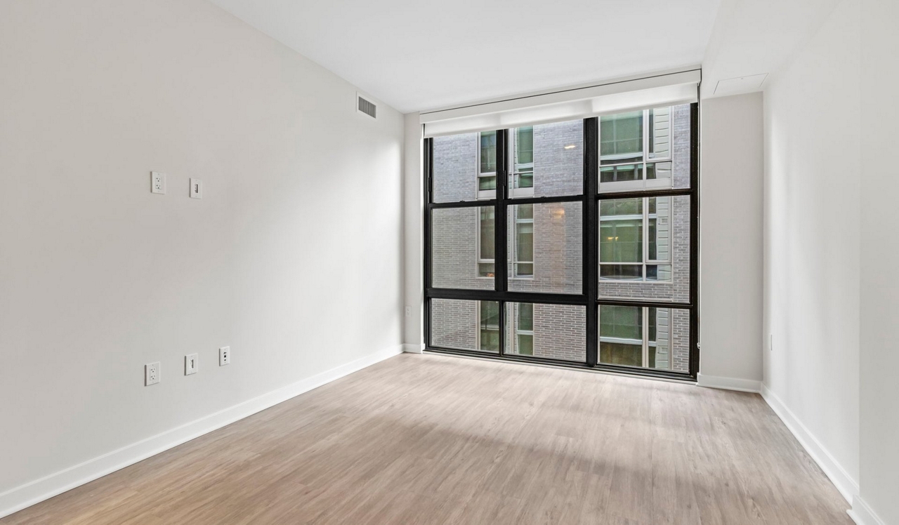 Upton Place - Washington DC - Living Room/