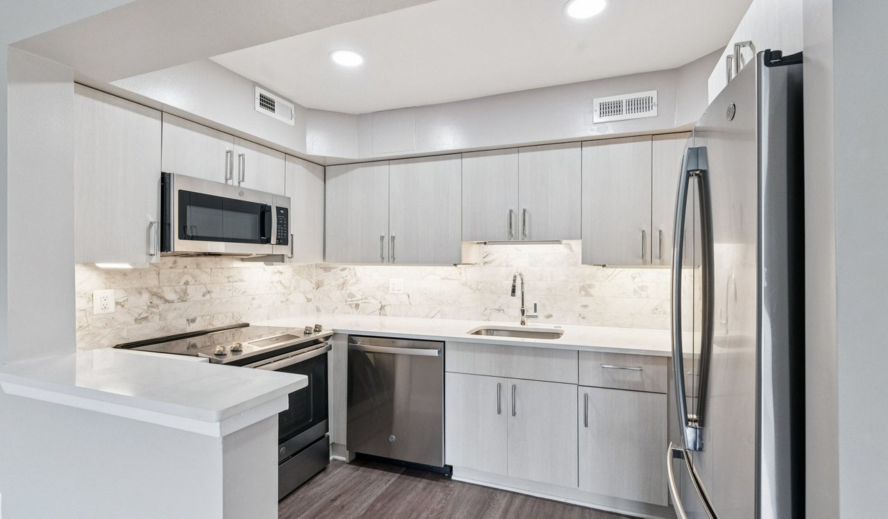 Vaughan Place - Washington, DC - Kitchen