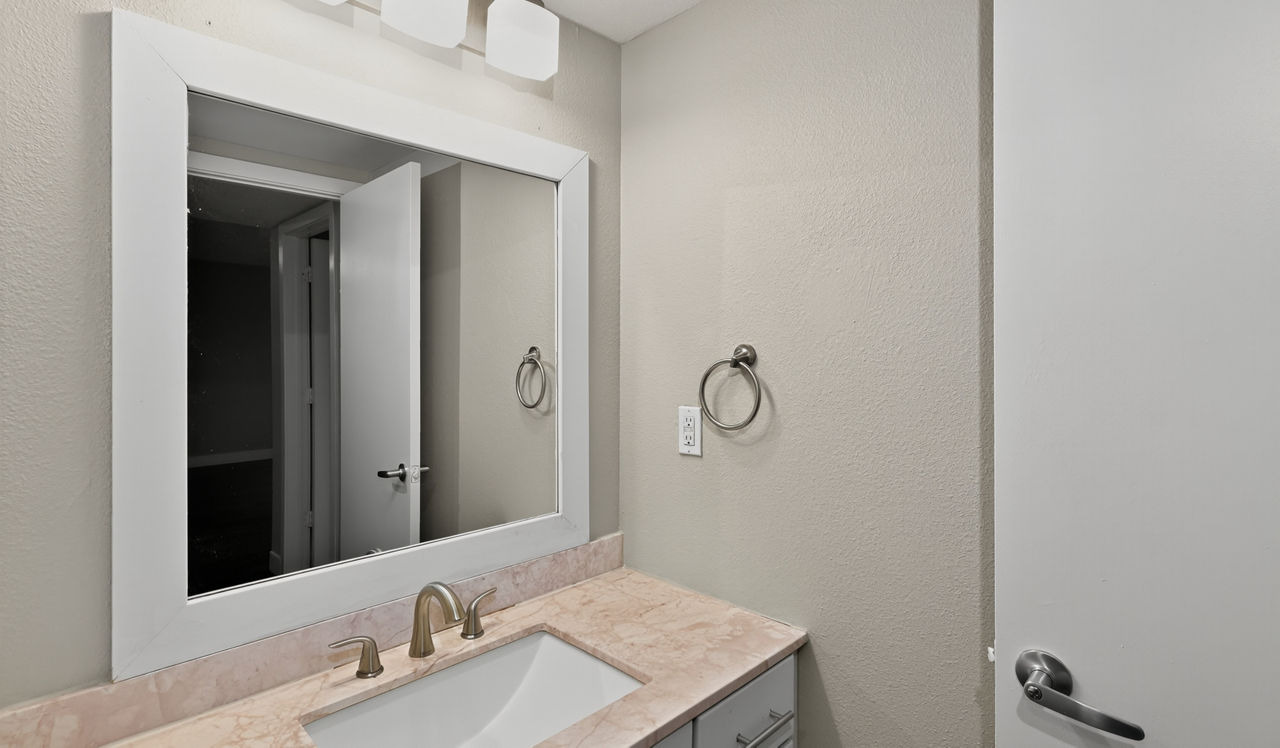 Verona - Littleton, CO -Bathroom