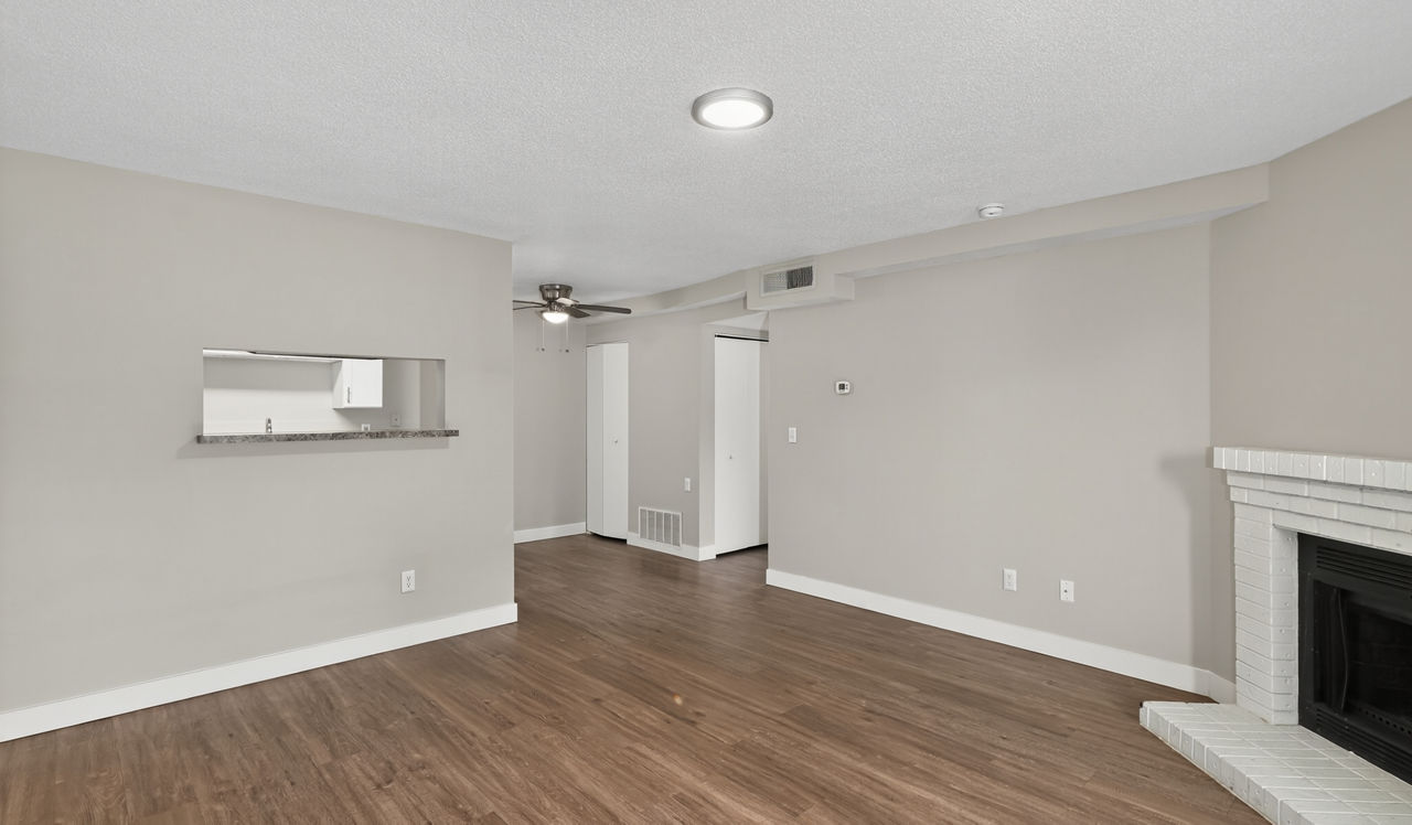 Verona - Littleton, CO - Living Room