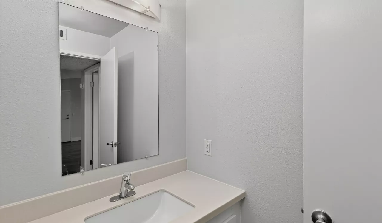 Verona - Littleton, CO - Bathroom