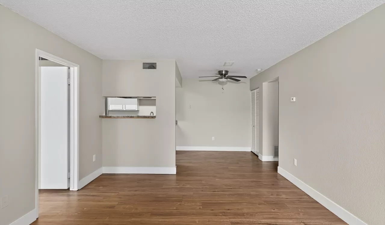 Verona - Littleton, CO - Living Room