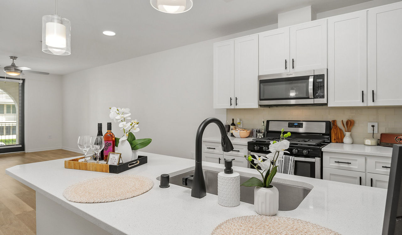 Vineyards at Paseo Del Sol – Temecula, CA – Kitchen