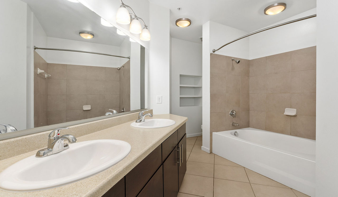 Vineyards at Paseo Del Sol – Temecula, CA – bathroom