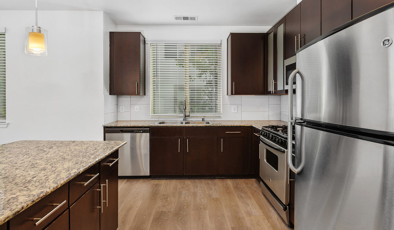 Vineyards at Paseo Del Sol – Temecula, CA – Kitchen