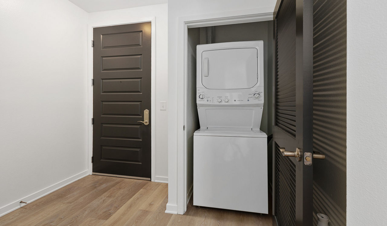 Vineyards at Paseo Del Sol – Temecula, CA – laundry