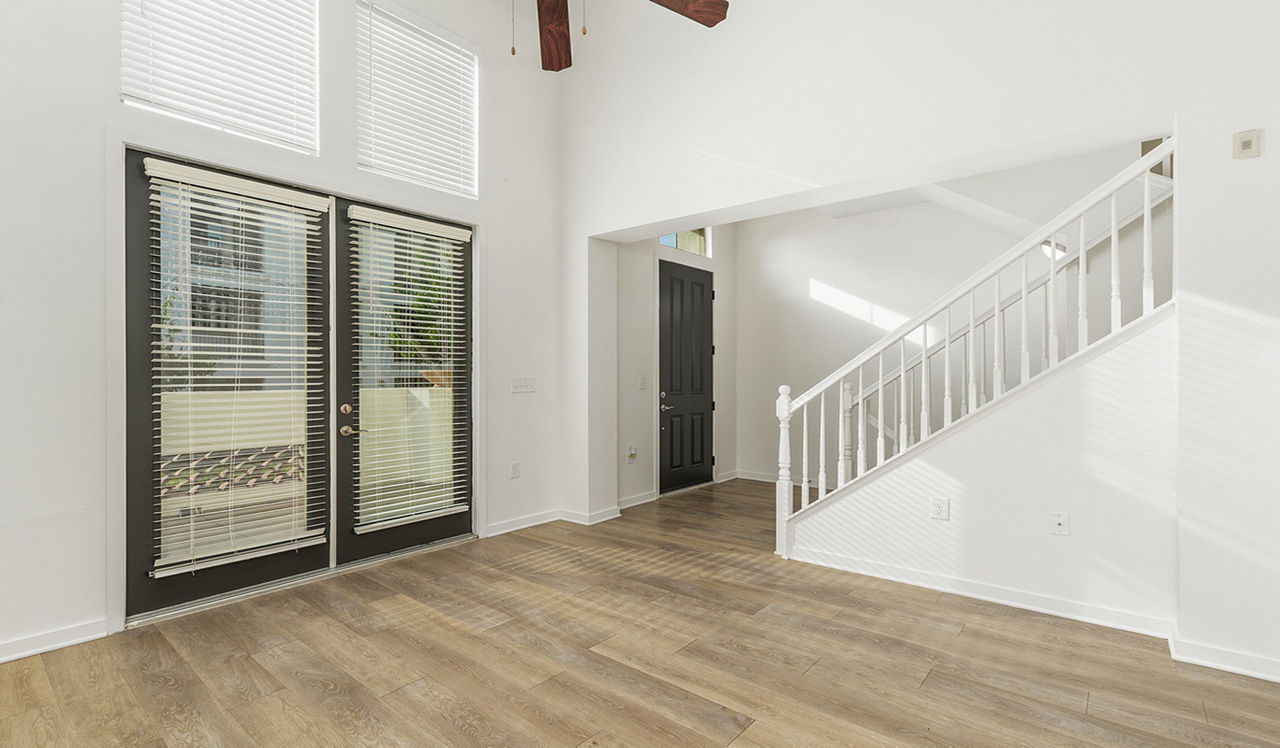 Vineyards at Paseo Del Sol – Temecula, CA – Living room