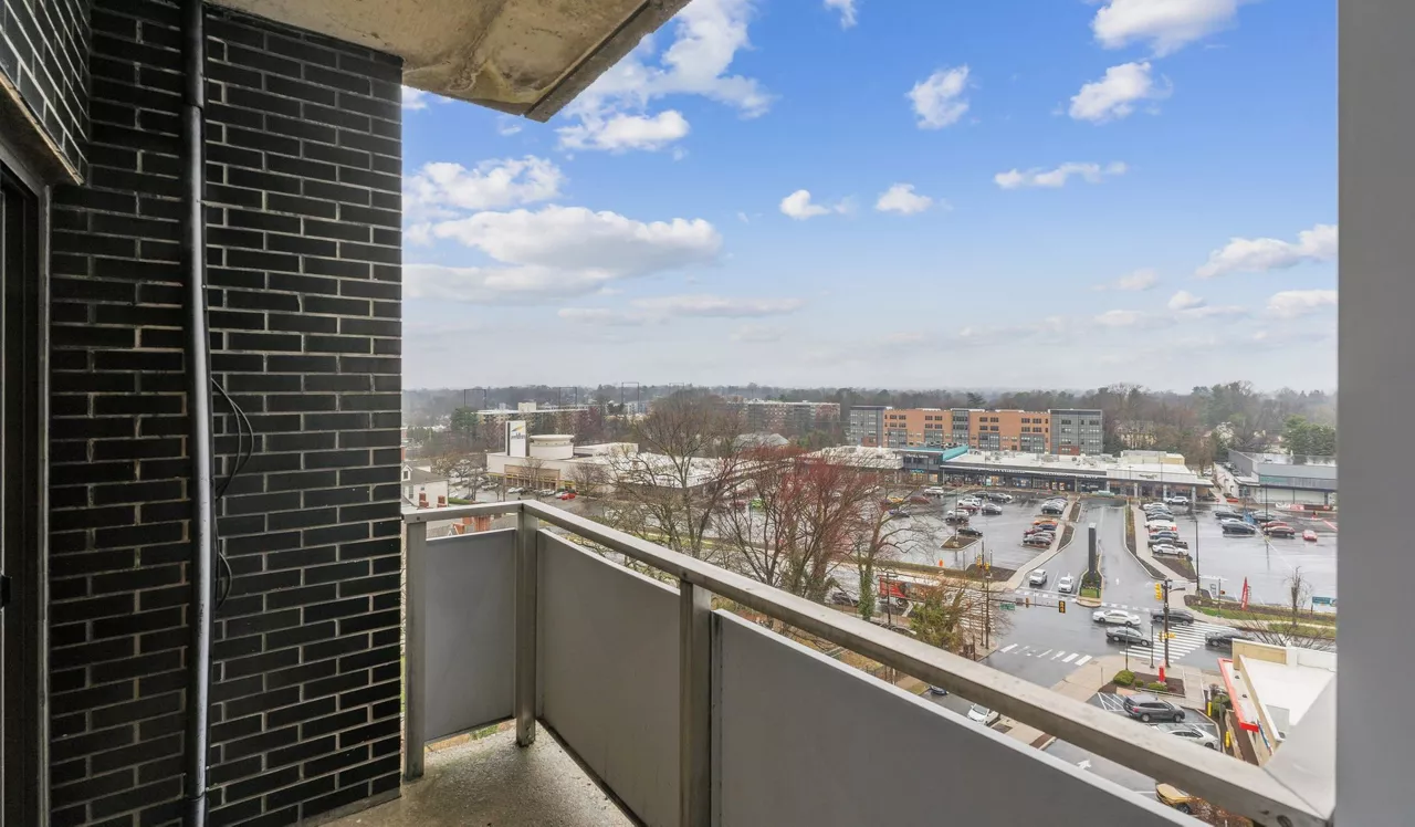 Vista - Philadelphia, PA - balcony