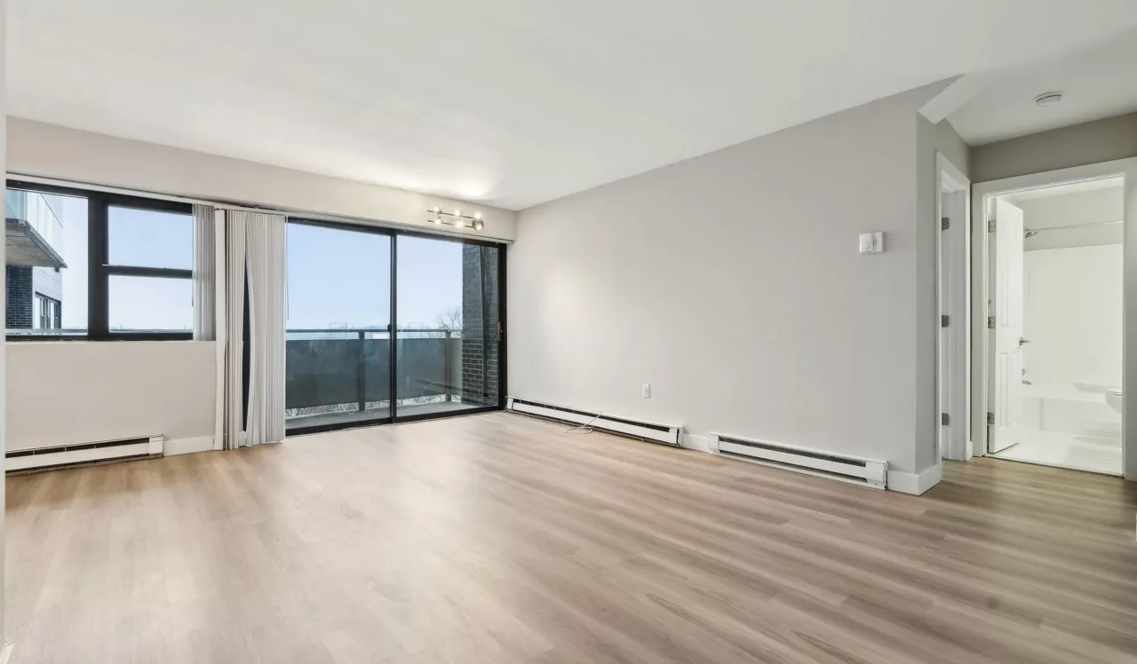 Vista - Philadelphia, PA - living room