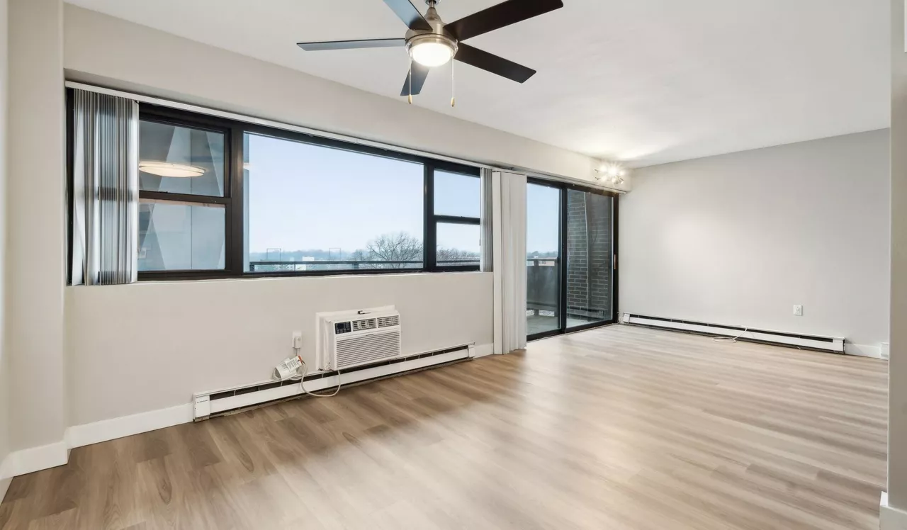 Vista - Philadelphia, PA - living room