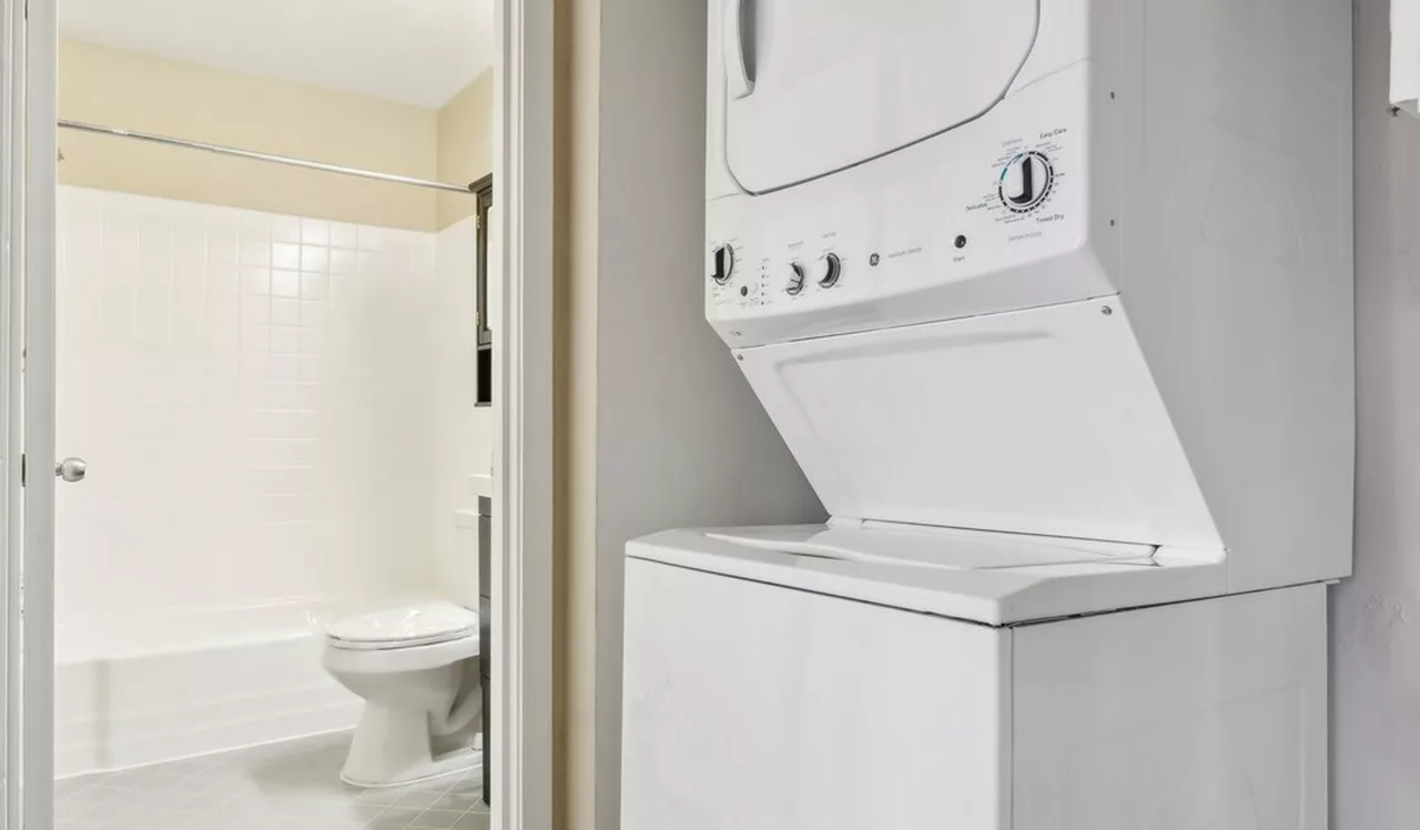 Vista - Philadelphia, PA - laundry