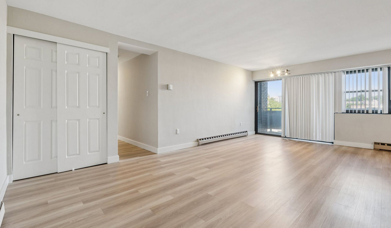 Vista - Philadelphia, PA - living room