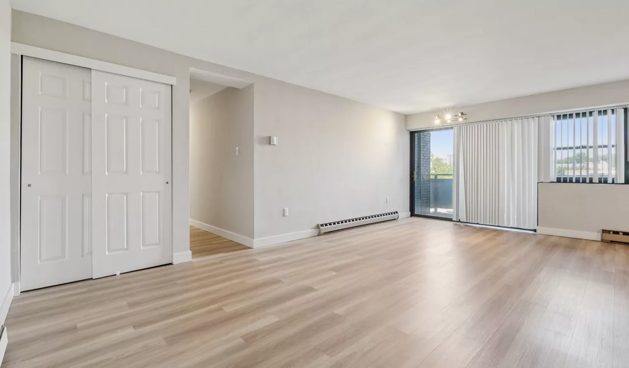 Vista - Philadelphia, PA - living room
