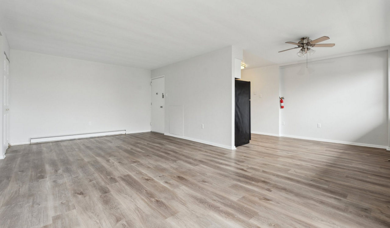 Vista - Philadelphia, PA - living room