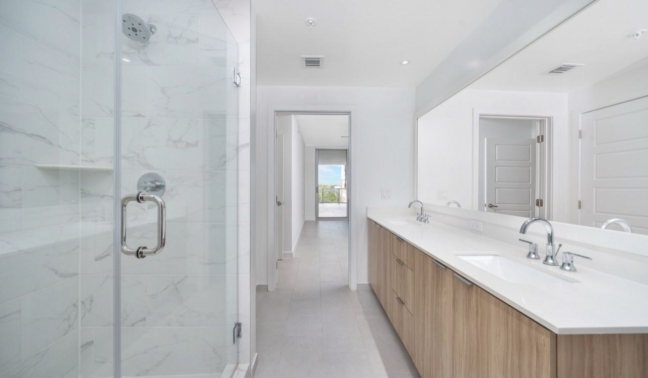 The Watermarc at Biscayne Bay - Miami, FL - bathroom