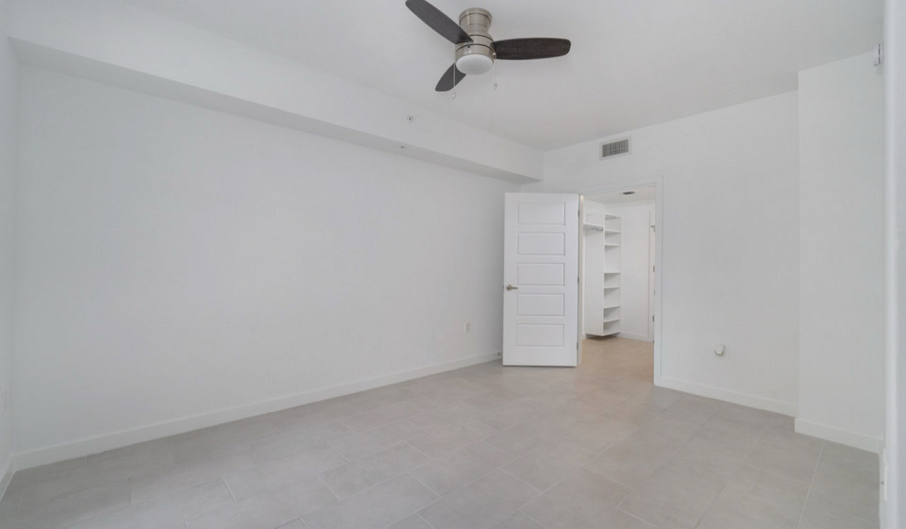 The Watermarc at Biscayne Bay - Miami, FL - bedroom