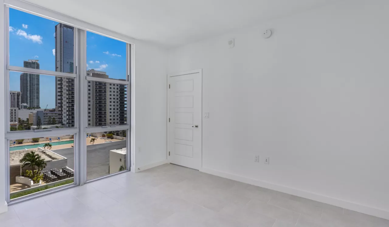The Watermarc at Biscayne Bay - Miami, FL - Bedroom