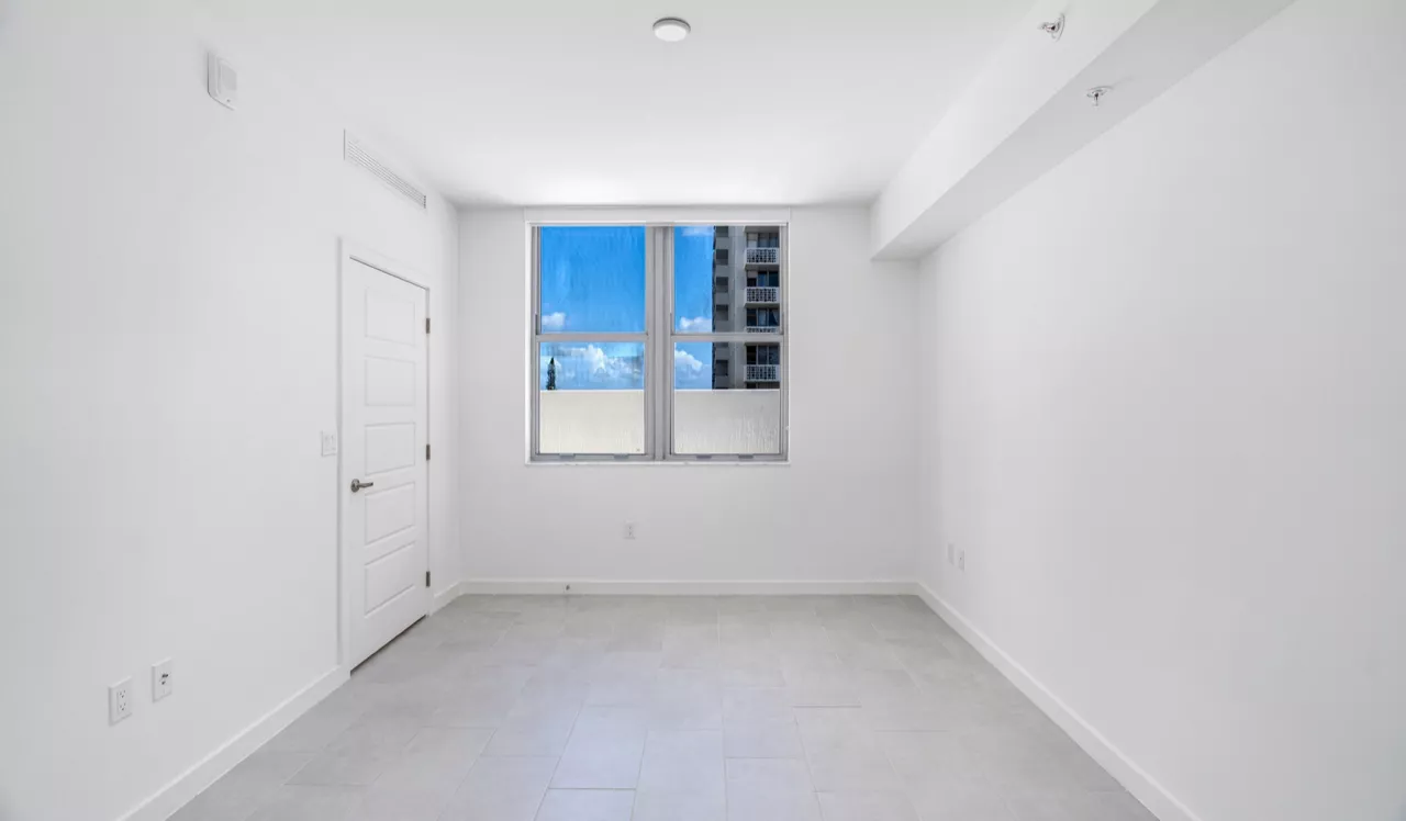 The Watermarc at Biscayne Bay - Miami, FL - Bedroom