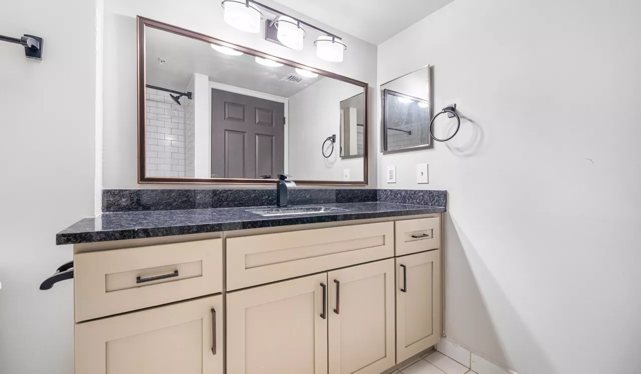 West Boynton - Boynton Beach, FL - Bathroom