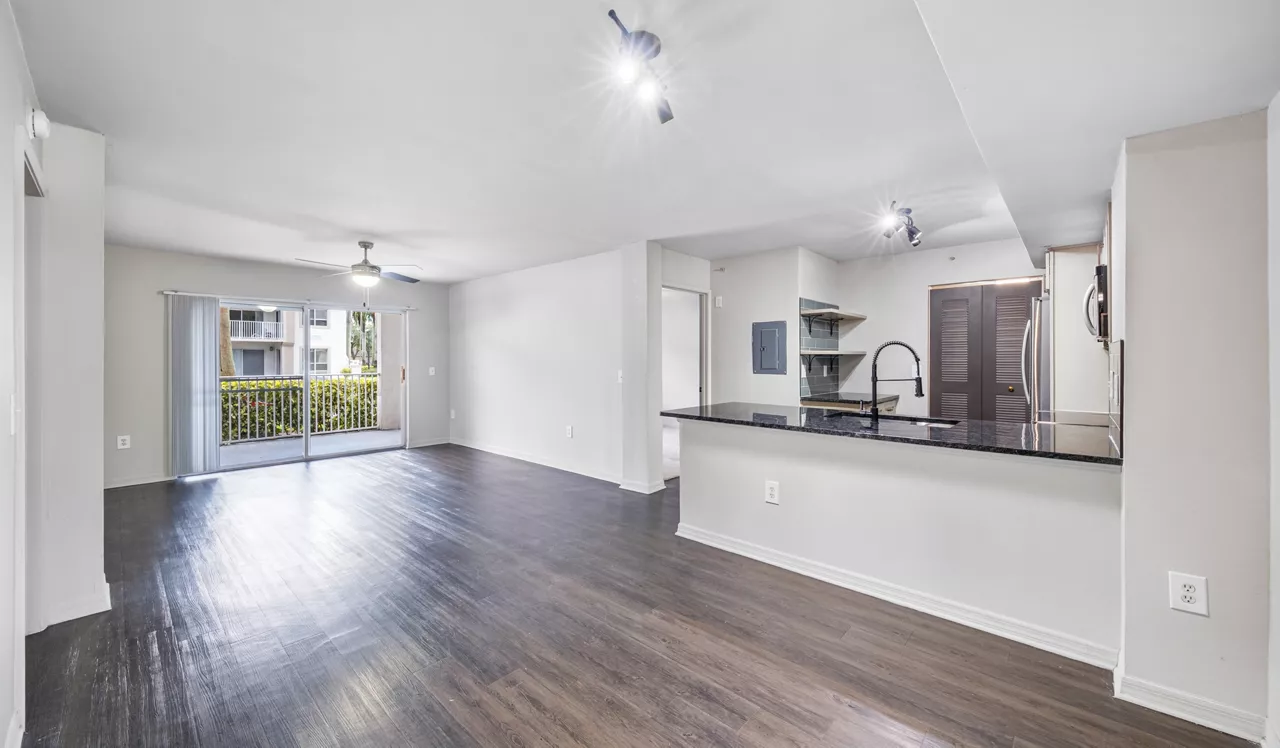West Boynton - Boynton Beach, FL - Living Room