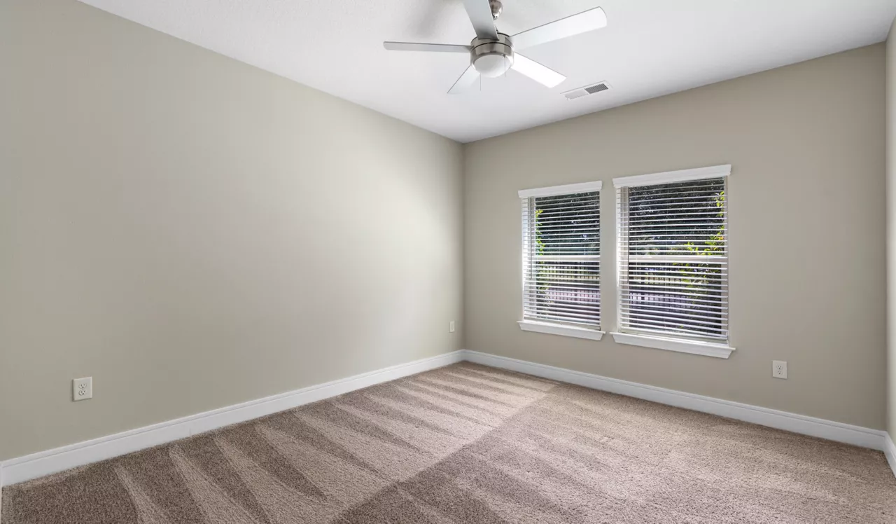 Cue - Jacksonville, FL - Bedroom