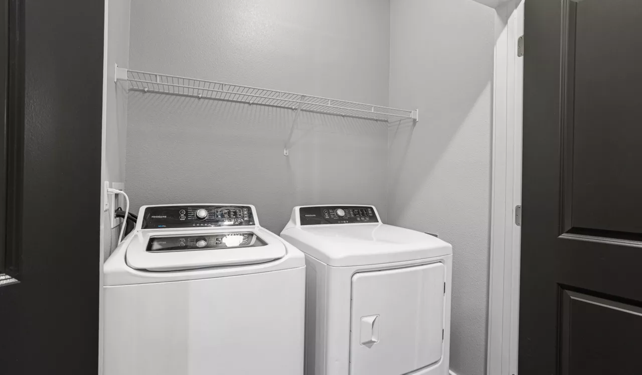 Cue - Jacksonville, FL - In-unit Washer and Dryer