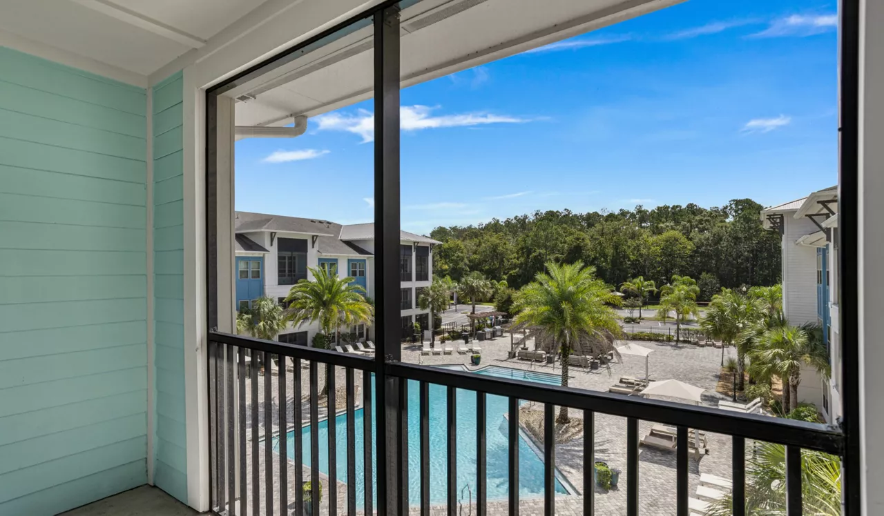 Cue - Jacksonville, FL - Balcony