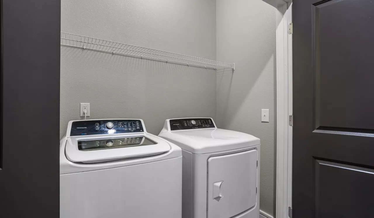 Cue - Jacksonville, FL - In-unit Washer and Dryer