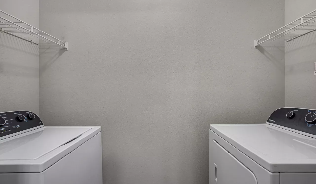 Lux at Sorrel - Jacksonville, FL - Laundry
