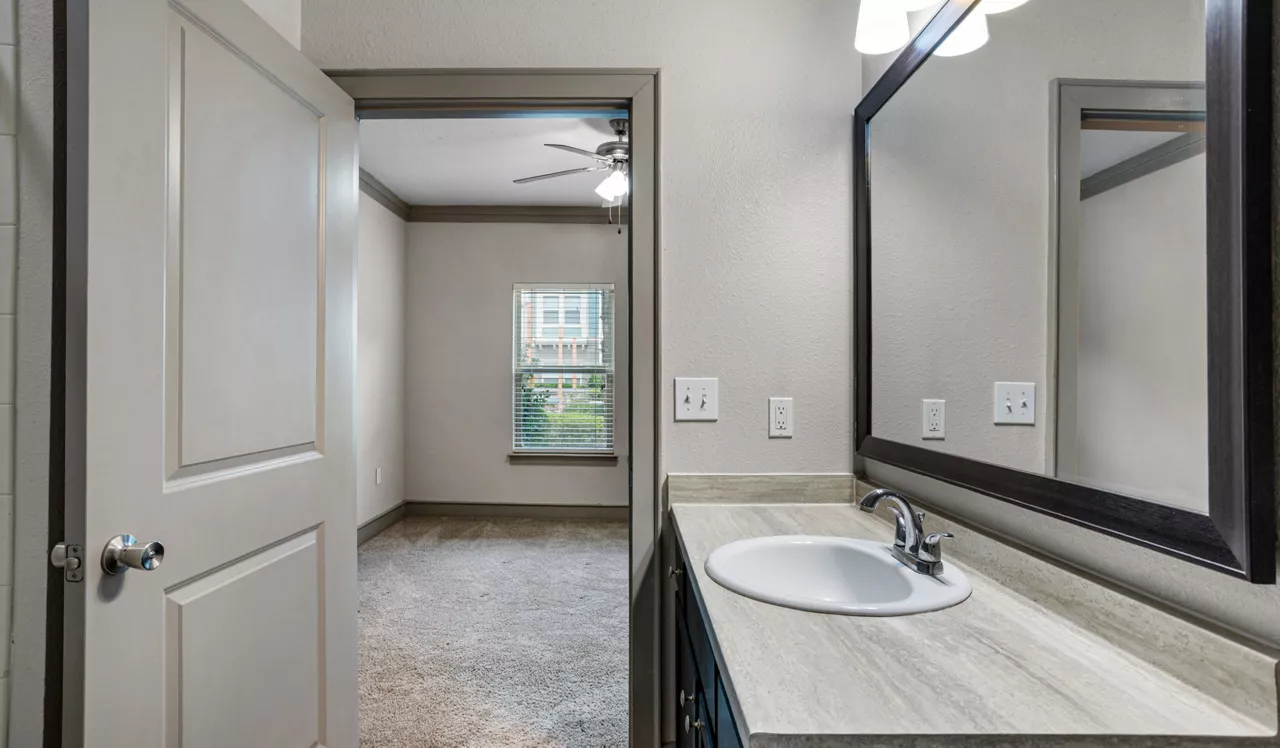 Lux at Sorrel - Jacksonville, FL - Bathroom