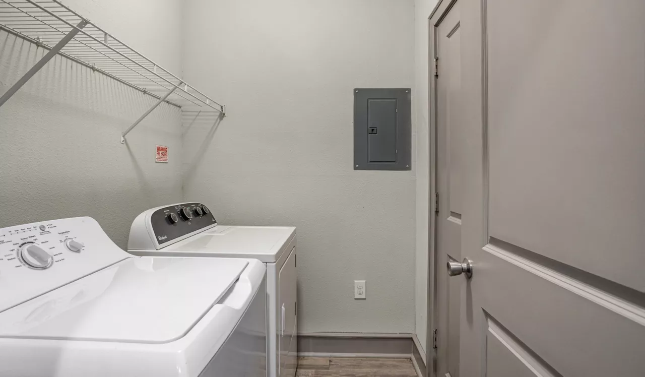 Lux at Sorrel - Jacksonville, FL - Laundry