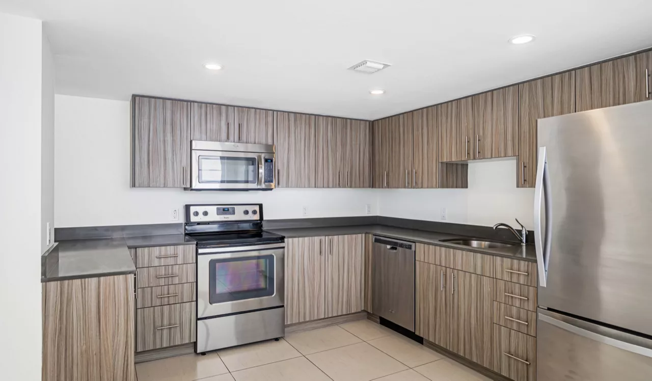 Southgate Towers - Miami, FL - Kitchen