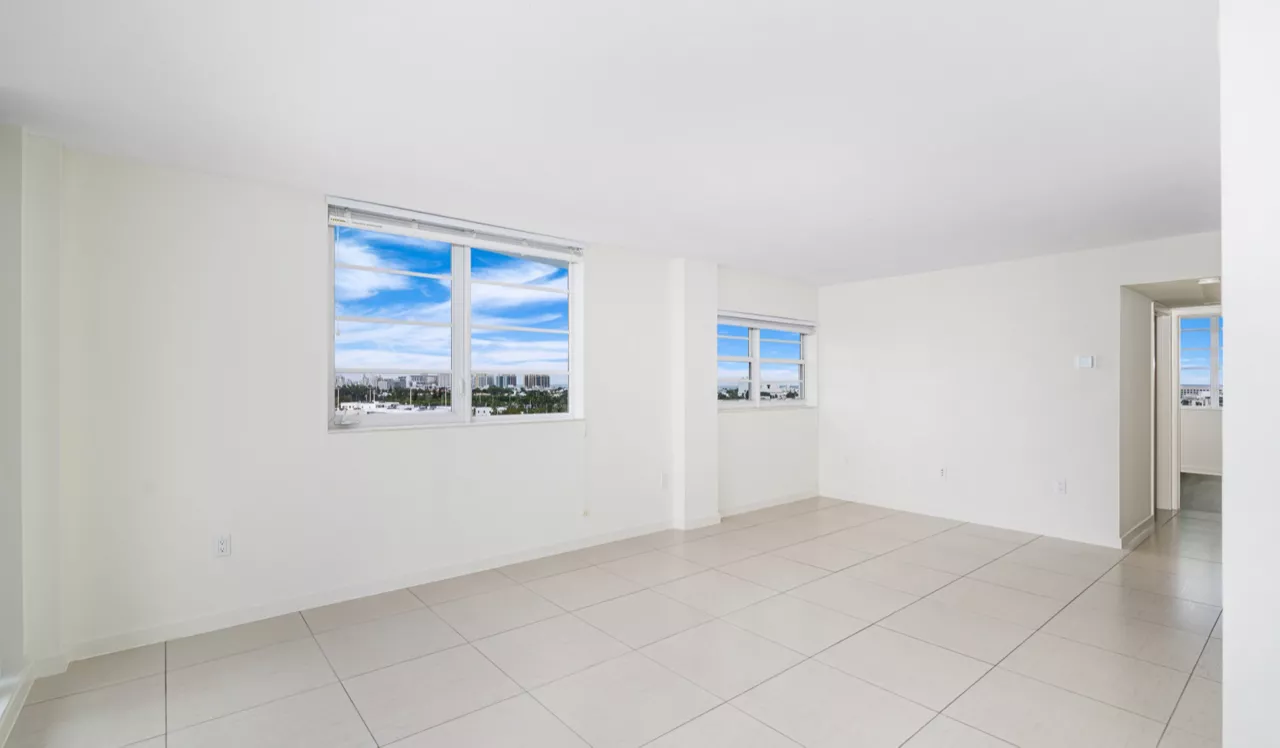 Southgate Towers - Miami, FL - Living Room