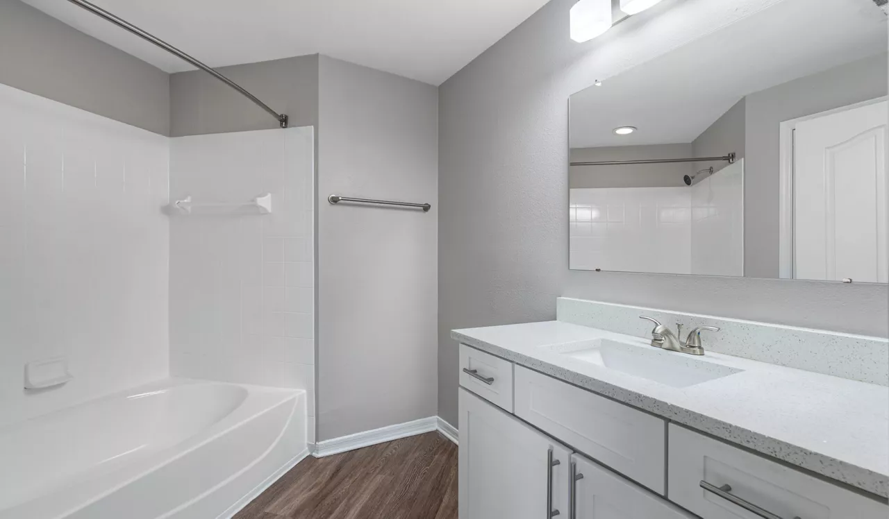 Timucuan Lakeside - Jacksonville, FL - Bathroom