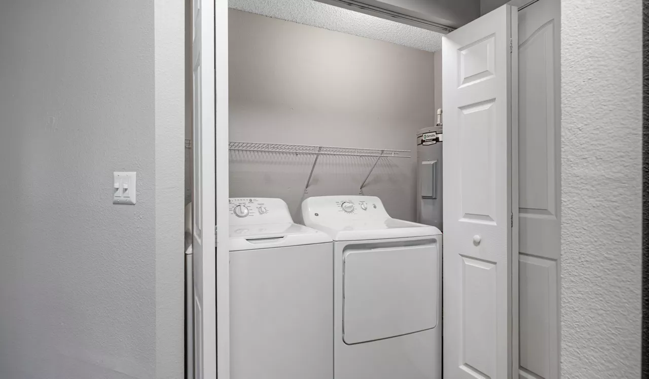 Timucuan Lakeside - Jacksonville, FL - Laundry