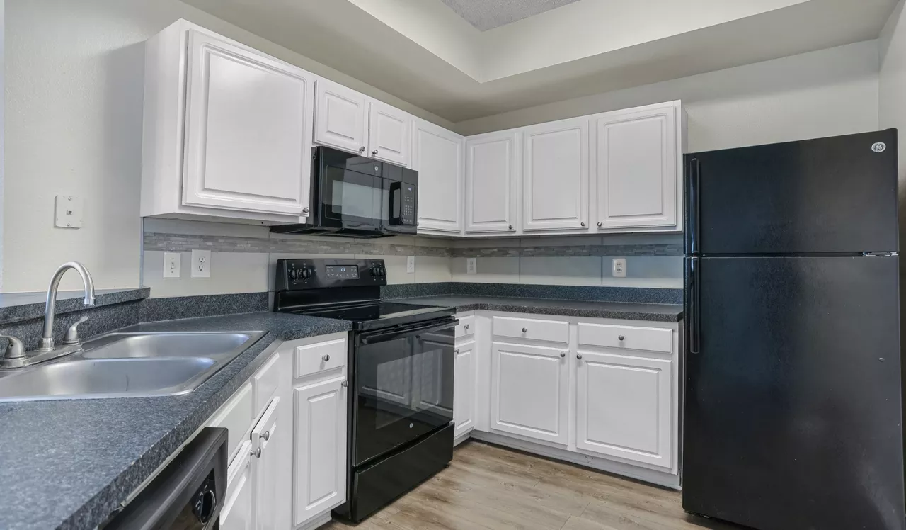 Timucuan Lakeside - Jacksonville, FL - Kitchen