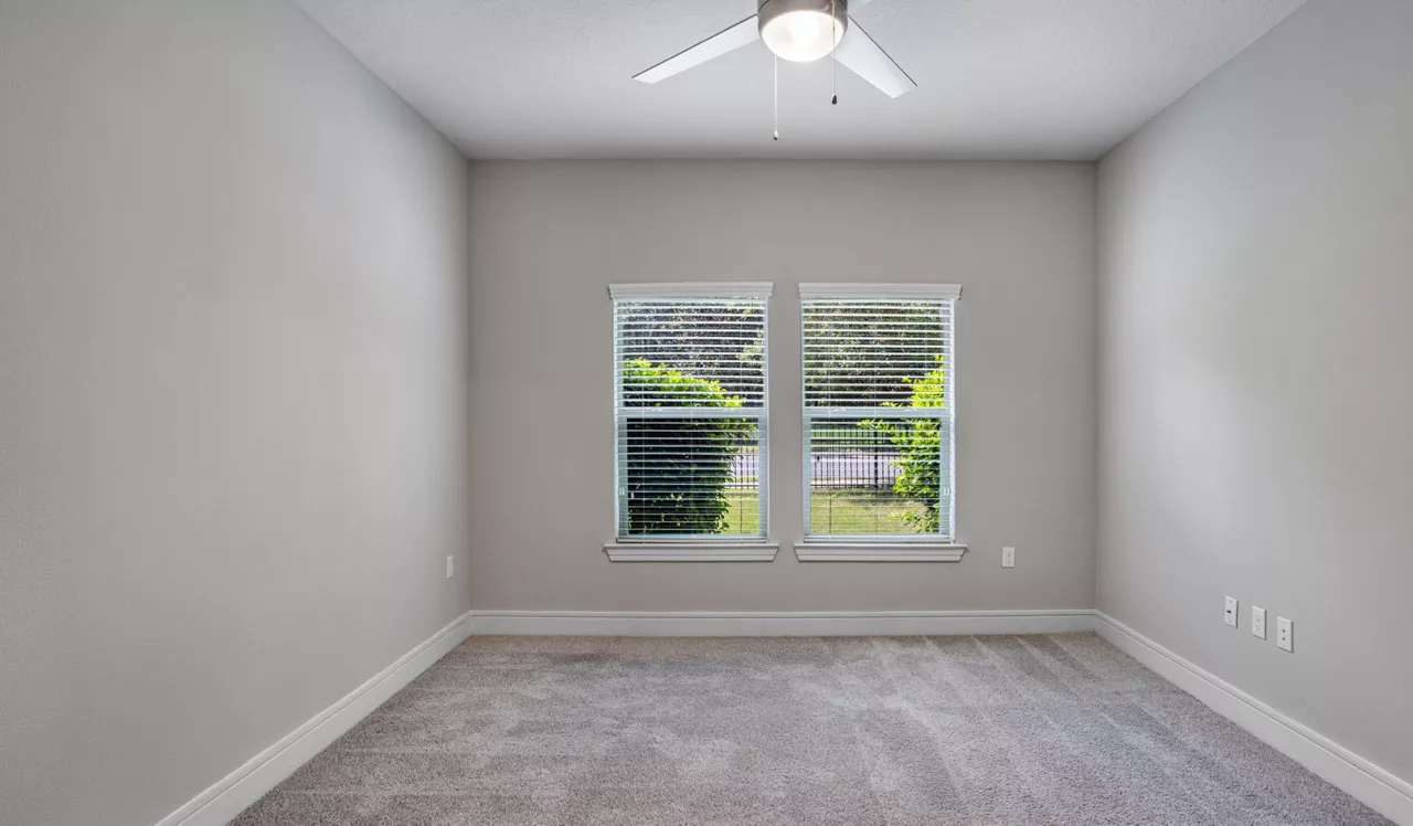 Vera - Jacksonville, FL - Bedroom