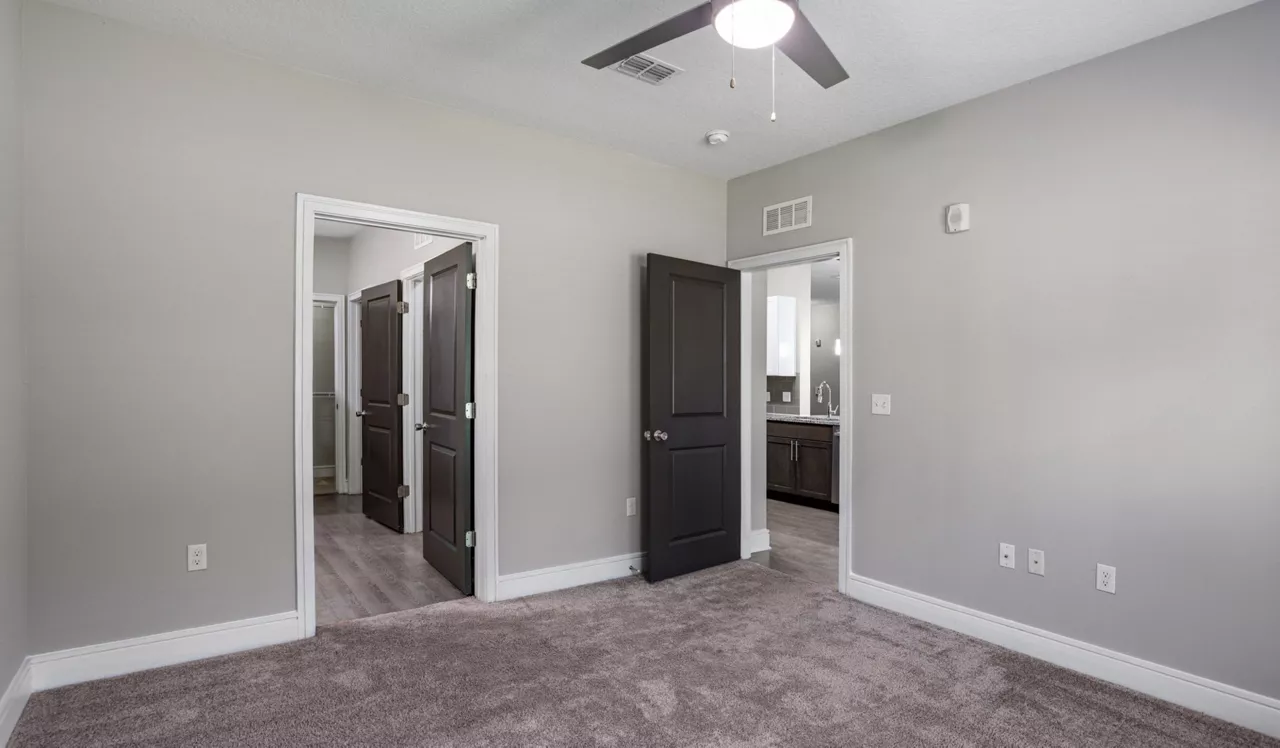 Vera - Jacksonville, FL - Bedroom