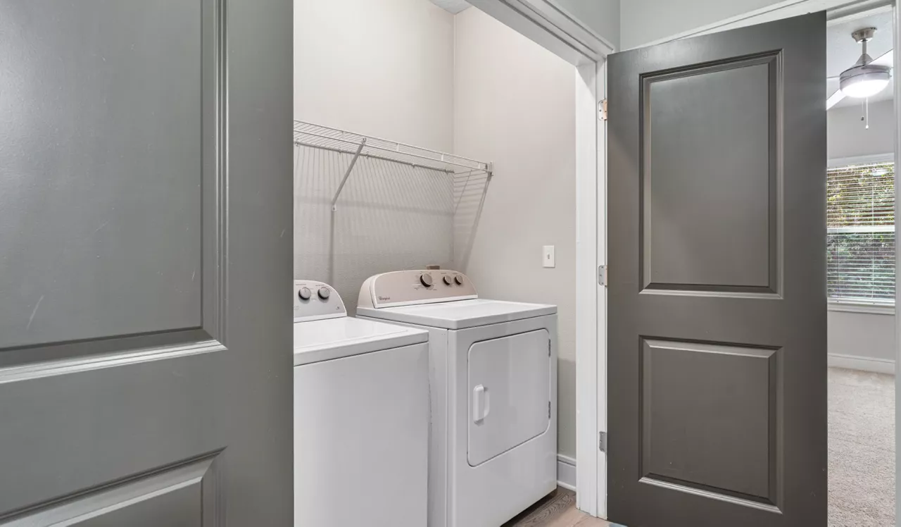 Vera - Jacksonville, FL - In-unit Washer and Dryer