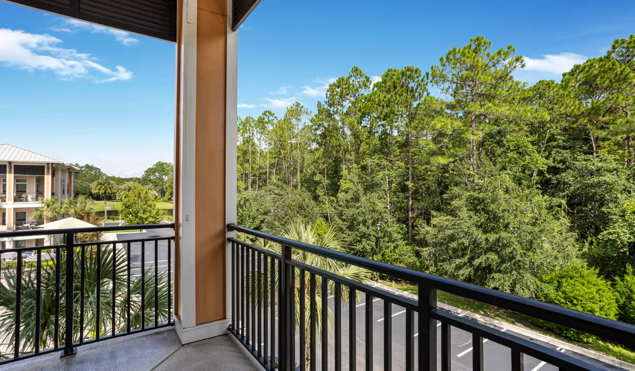 Vera - Jacksonville, FL - Balcony