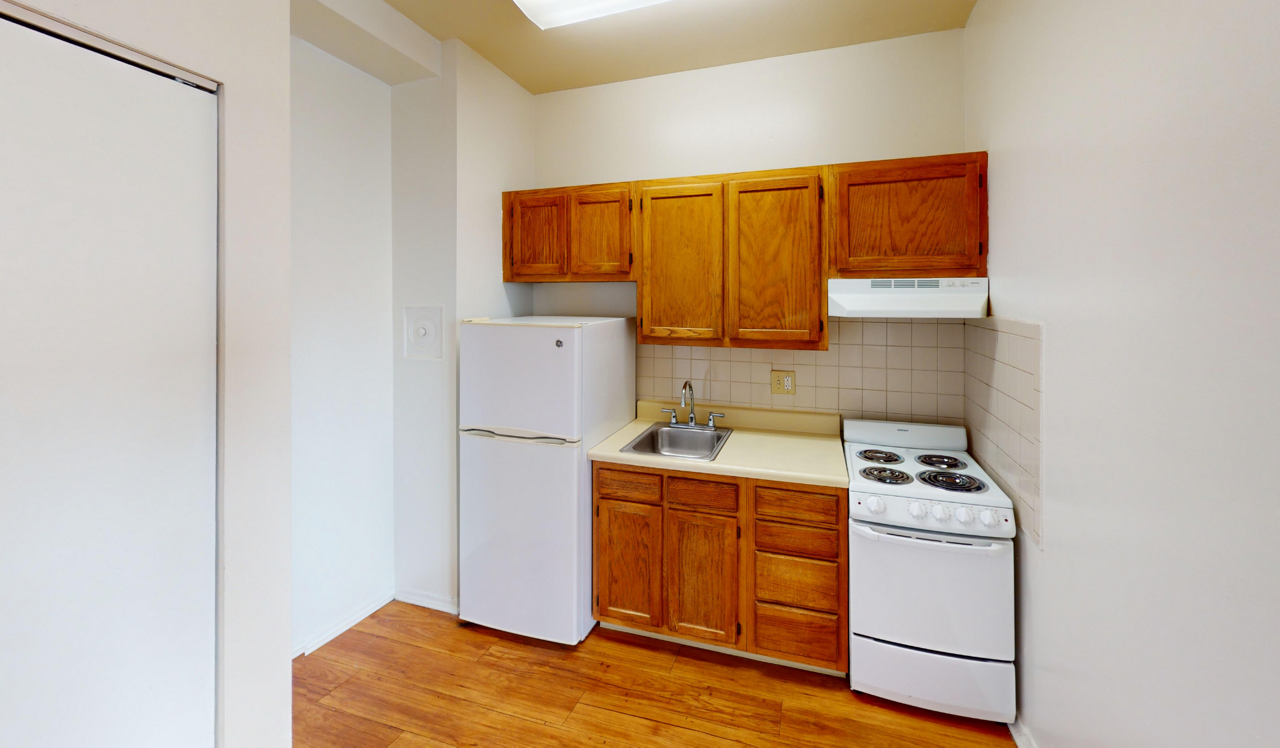 Chestnut Hall - Philadelphia, PA - Living space/
