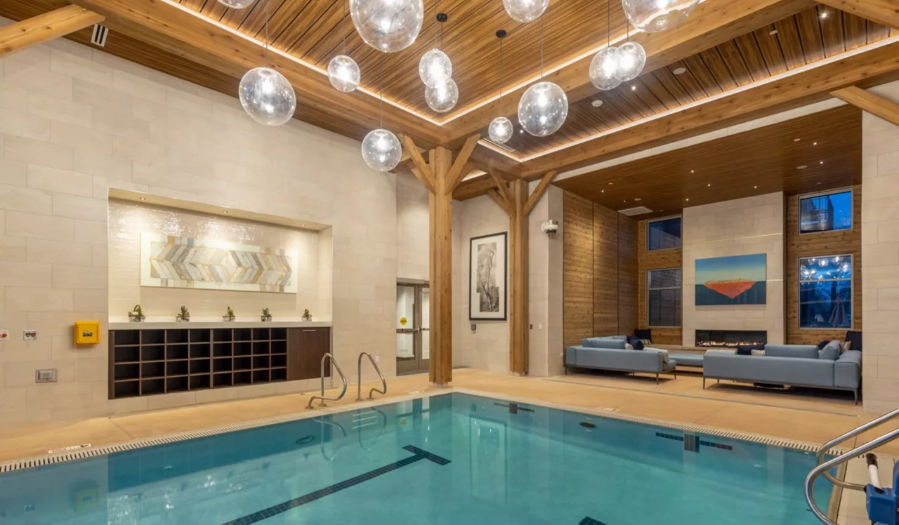 Parc Mosaic Pool