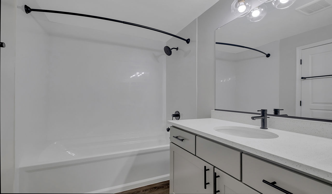 Capital Crescent Trail Residences - Bethesda, MD - Bathroom