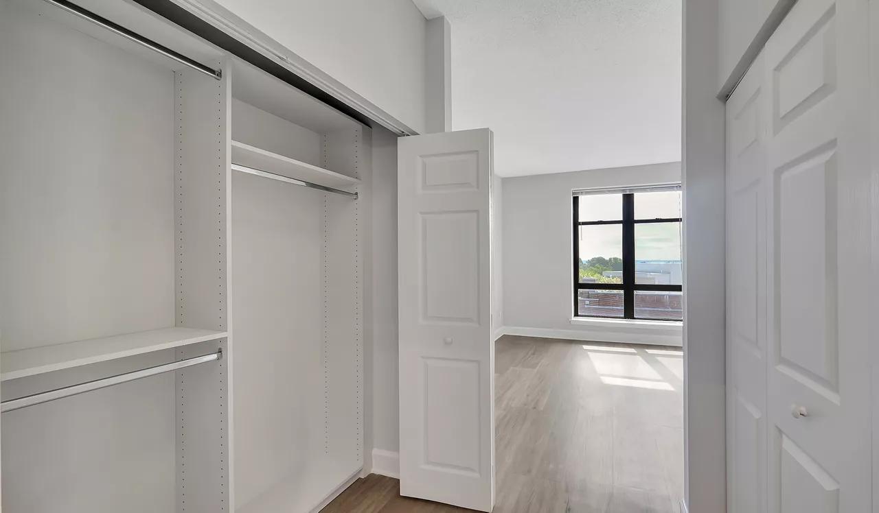 Vaughan Place - Washington, DC - Closet