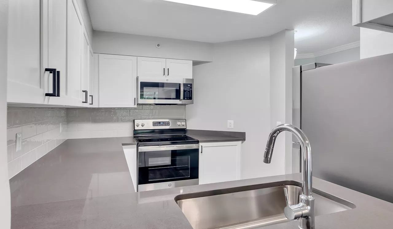 Huntington Gateway - Alexandira, VA - Kitchen
