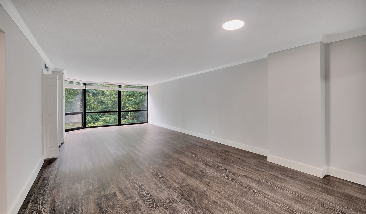 Huntington Gateway - Alexandira, VA - Living Room