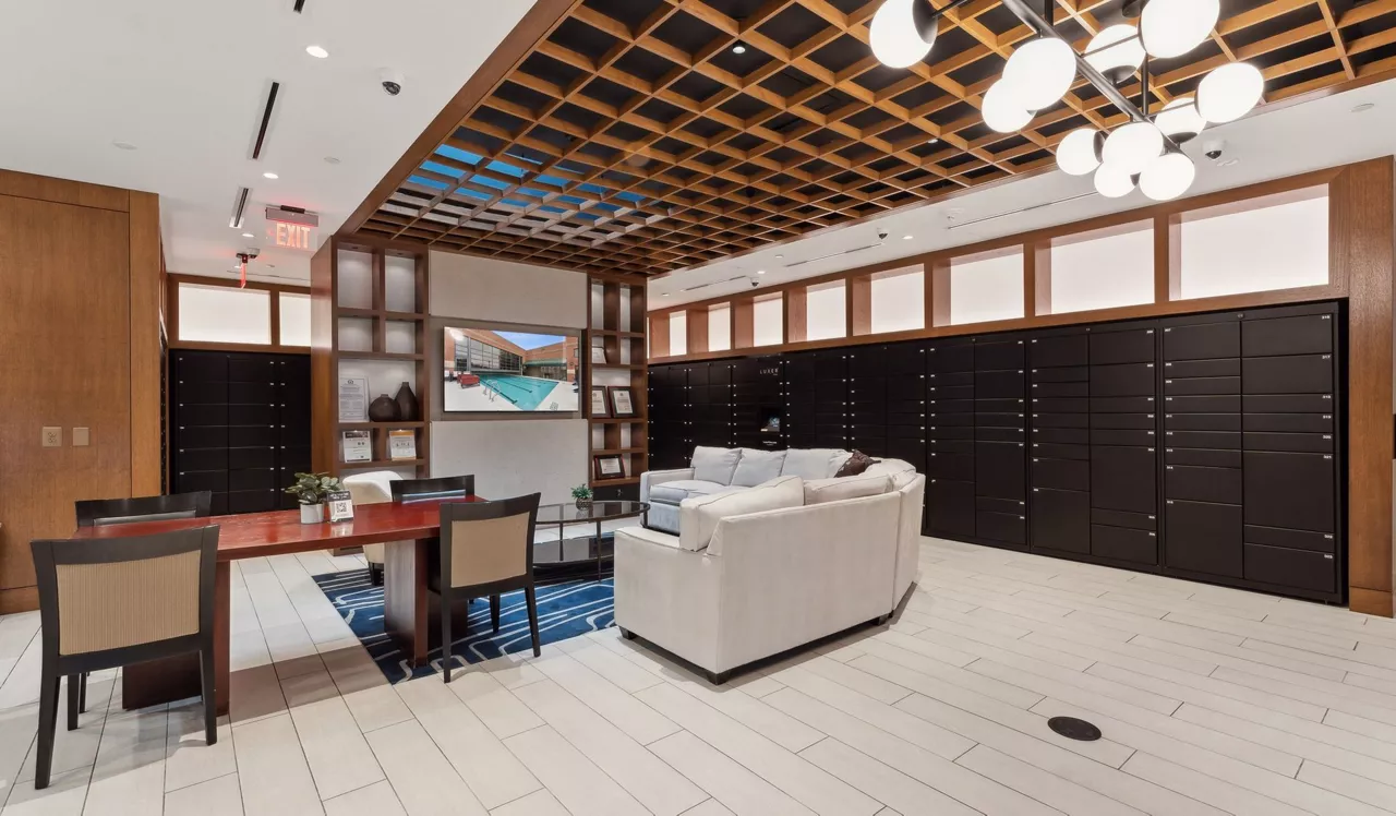 Huntington Gateway - Alexandria, VA - Package Lockers