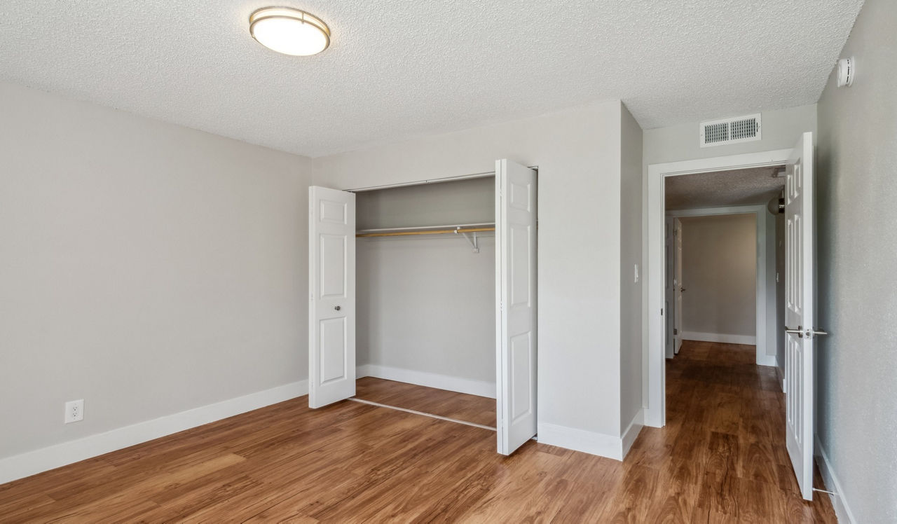 Meadow Creek - Boulder, CO - Bedroom