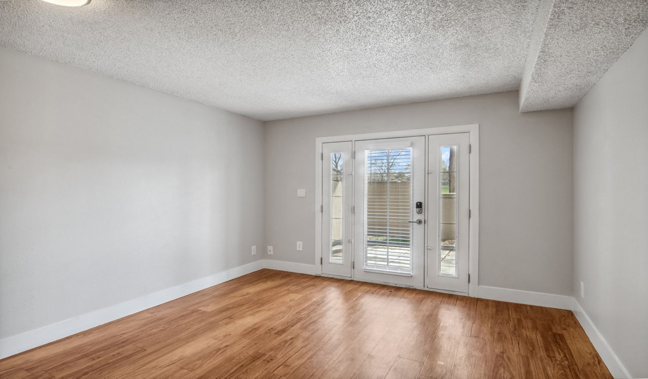 Meadow Creek - Boulder, CO - Living Room