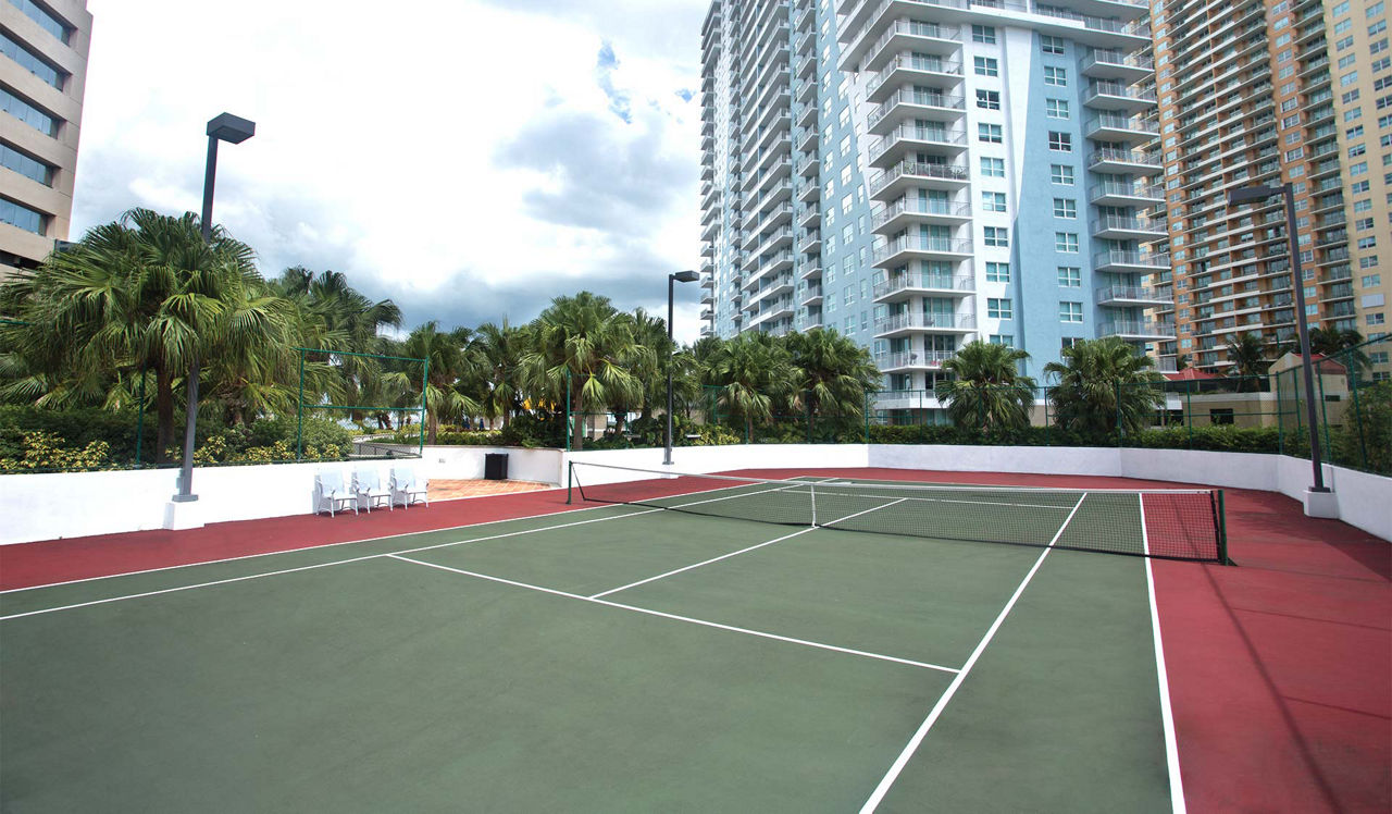 Yacht Club Apartments - Miami, FL - Playground